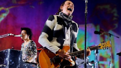 Arcade fire estrena dos nuevos videos en vivo.