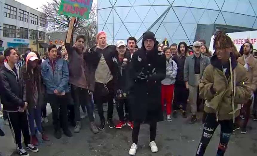 La protesta de Jaden Smith y Shia LaBeouf