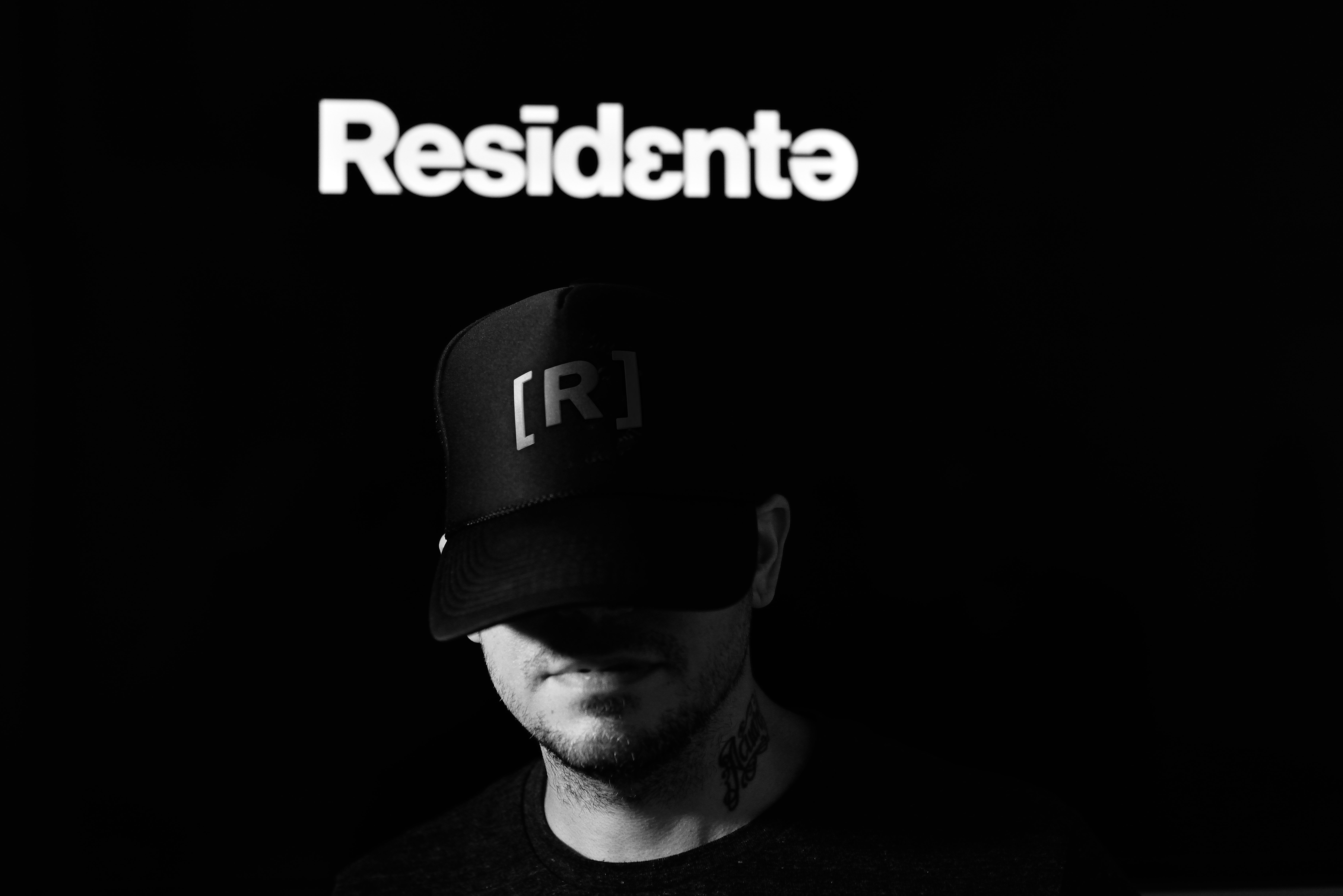 residente-R