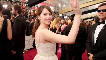 Felicity Jones en la Alfombra Roja