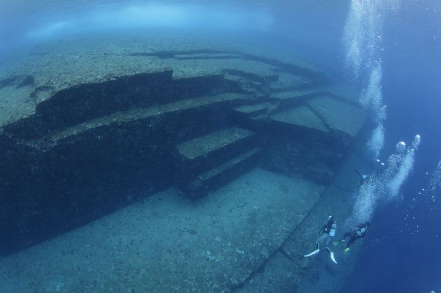 Monumento Yonaguni