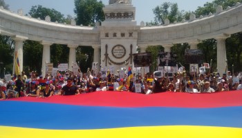 Marcha de Venezuela en el Hemiciclo a Juárez