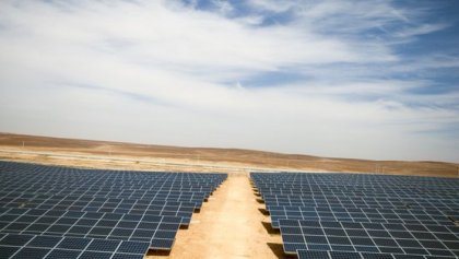 Páneles solares en el campo de refugiados de Jordania