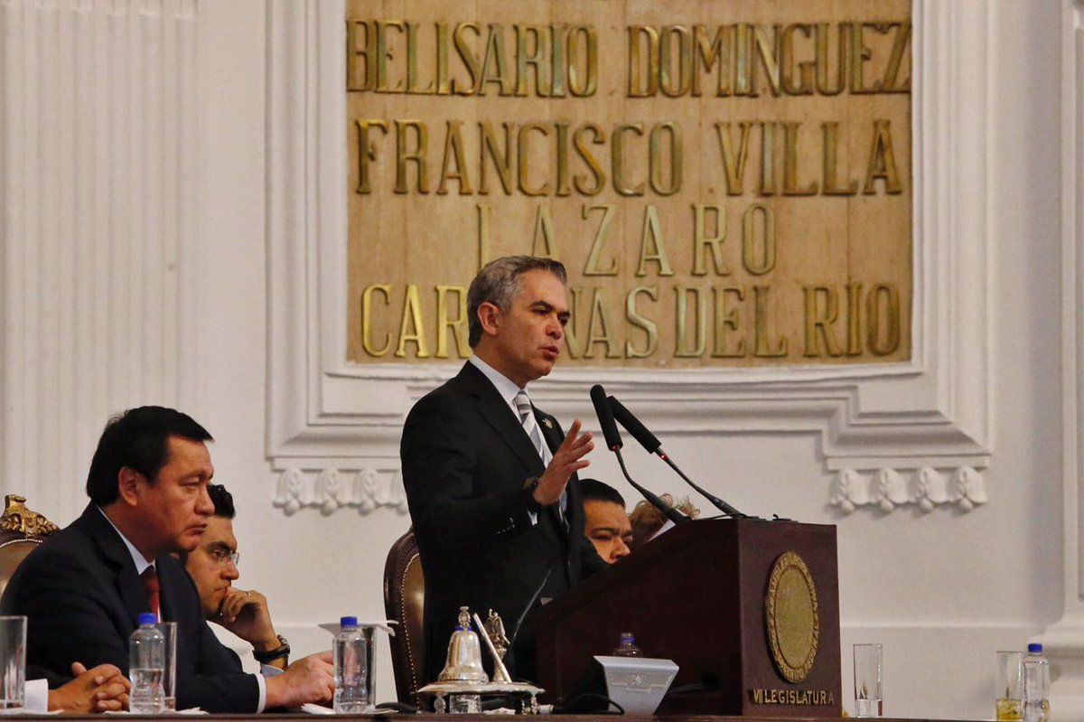 Mancera dando su Quinto Informe