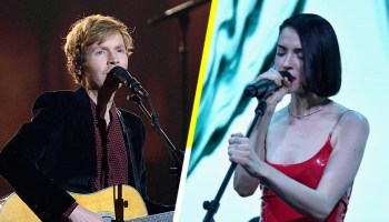 Beck y St. Vincent tocaron sus nuevas canciones en el show de Jools Holland