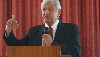 Andrés Manuel López Obrador, dirigente nacional de Morena