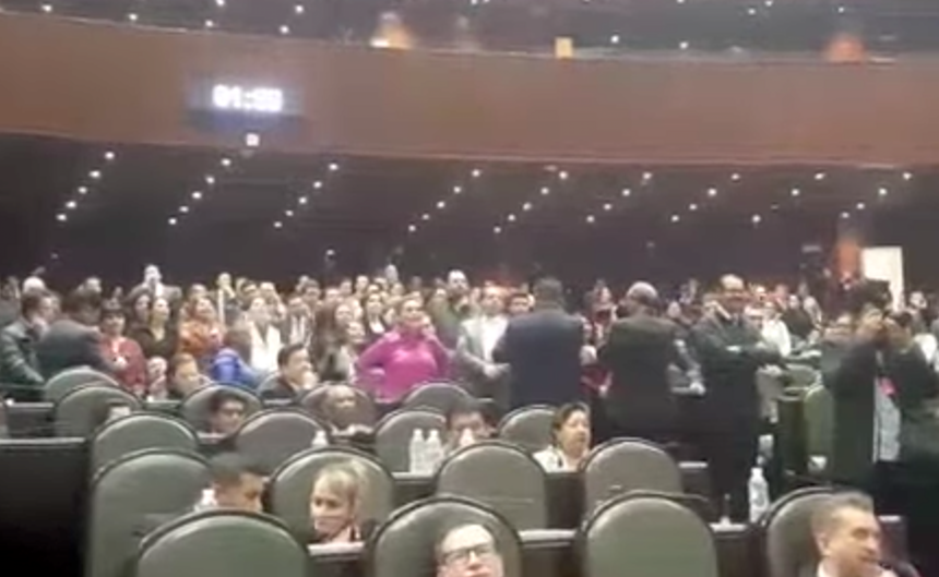 Diputadas del PRI gritan "ehh... puto" en San Lázaro