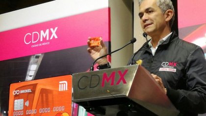 Miguel Ángel Mancera presenta tarjeta del Metro