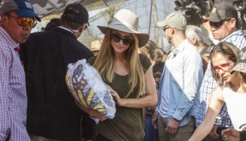 Paris Hilton visitó Xochimilco para ayudar a los damnificados del sismo