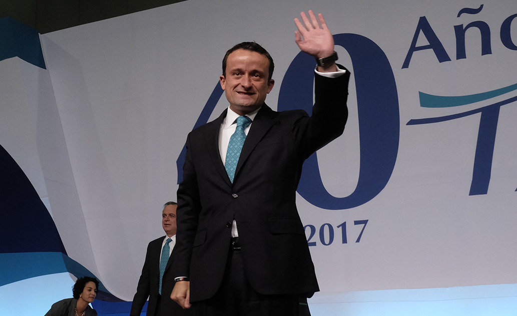 Mikel Arriola deja el IMSS para buscar candidatura por la CDMX