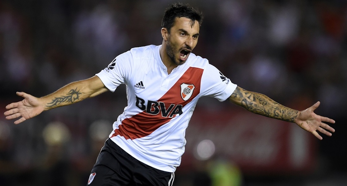 Video: Mira el golazo de Ignacio Scocco que no le pide nada a Messi