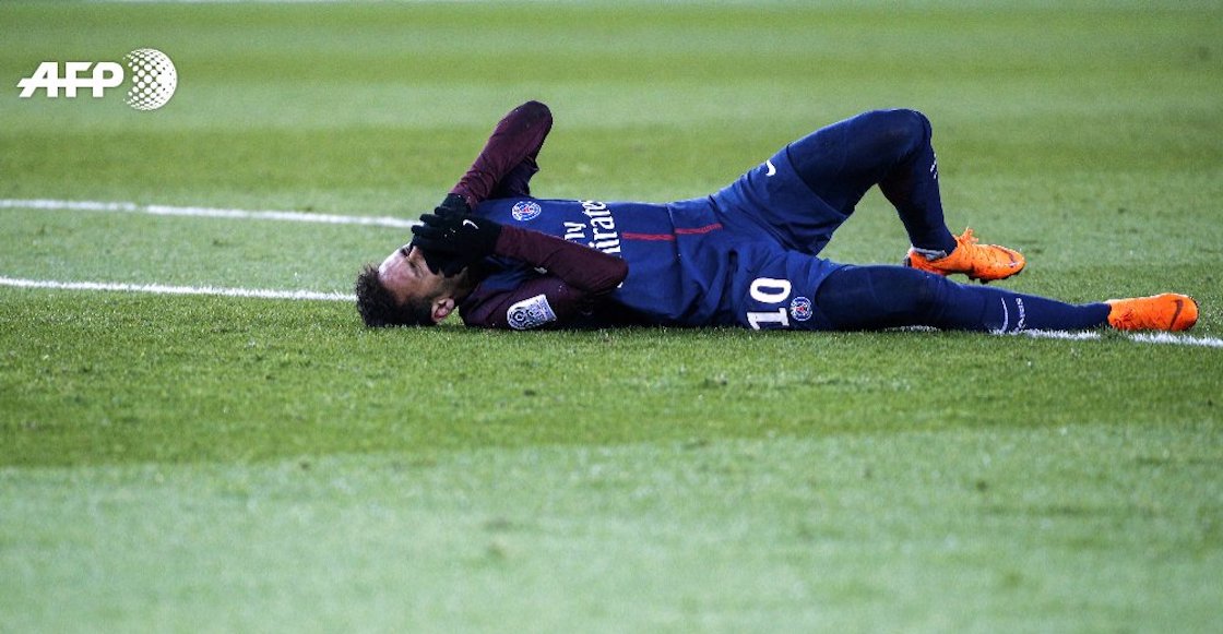 Neymar salió en camilla del PSG vs. Olympique Marseille