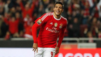 Raúl Jiménez anotó en la goleada del Benfica