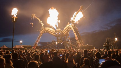 Glastonbury prohíbe la cosa más útil a su festival (pero por una buena causa)