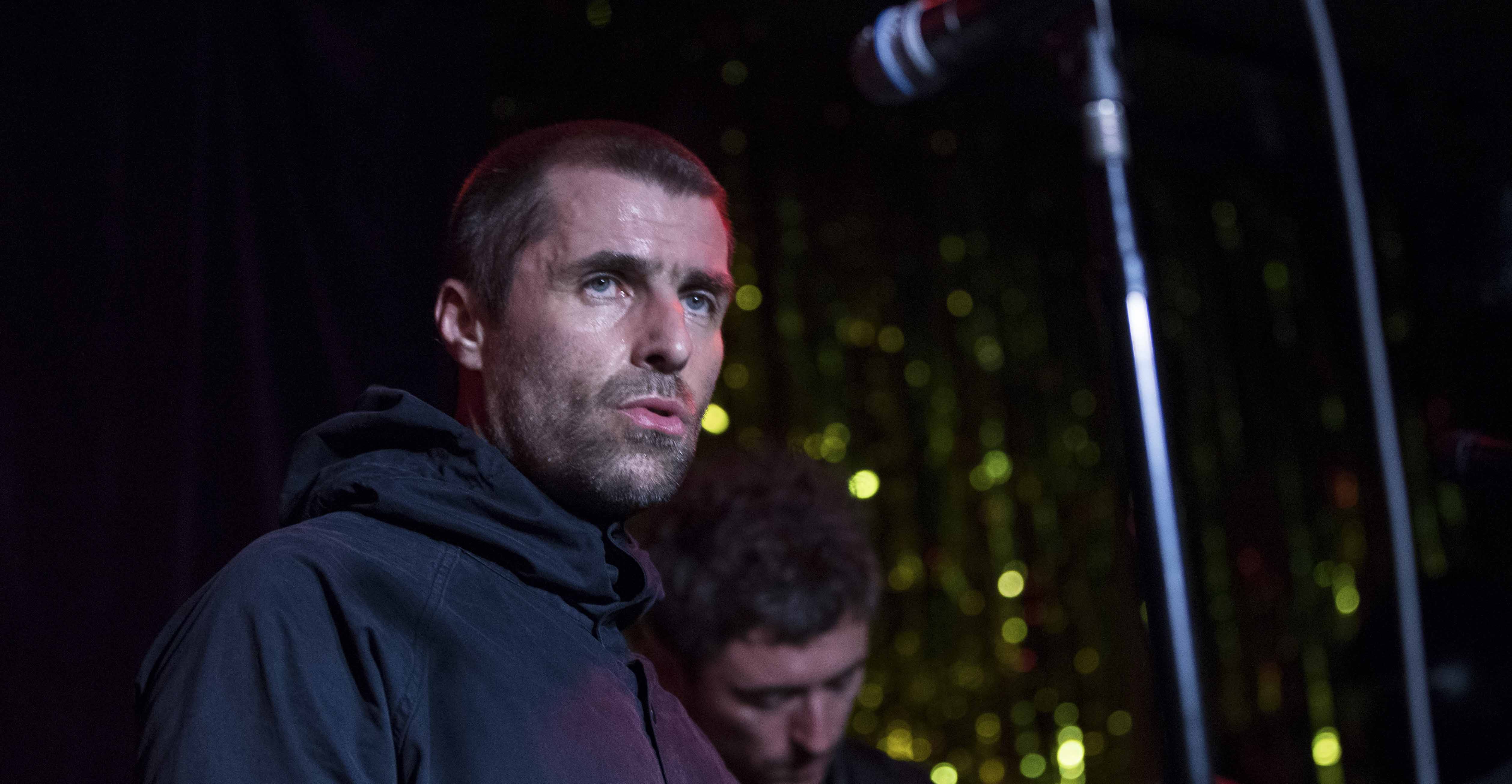 Liam Gallagher Rendirá Tributo A Las Víctimas De Manchester Durante Los ...