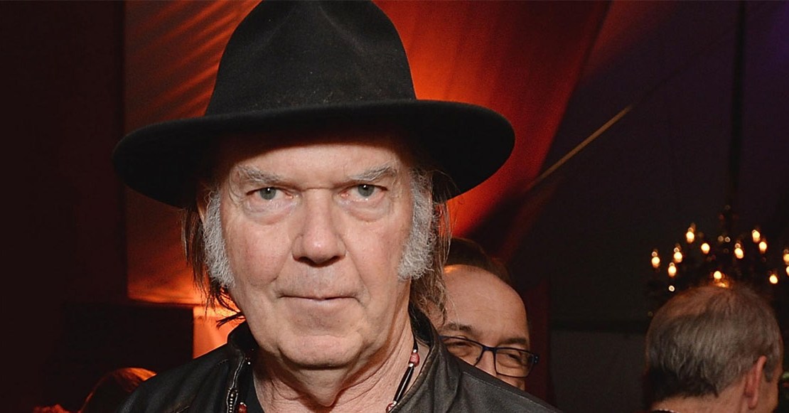 Que siempre sí: Neil Young confirma que tocará en Glastonbury 2025