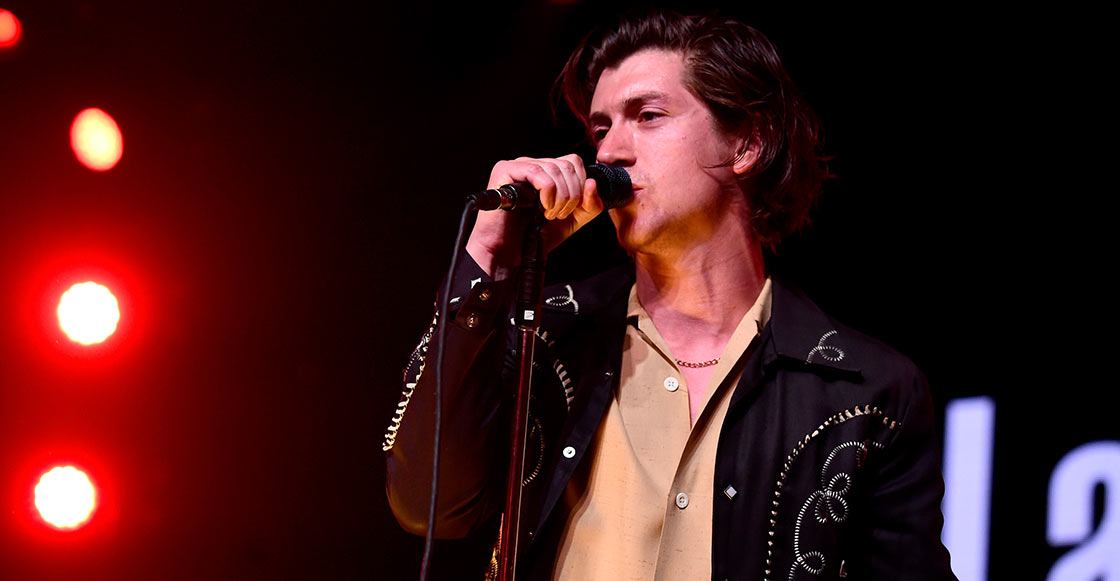 Yes, please! Alex Turner asegura que el nuevo sencillo de los Arctic Monkeys llegará pronto