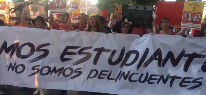 No somos delincuentes: Jóvenes marchan por estudiantes desaparecidos en Jalisco