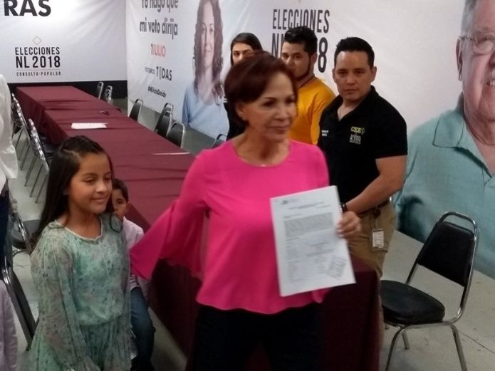 Se registra Teresa Martínez