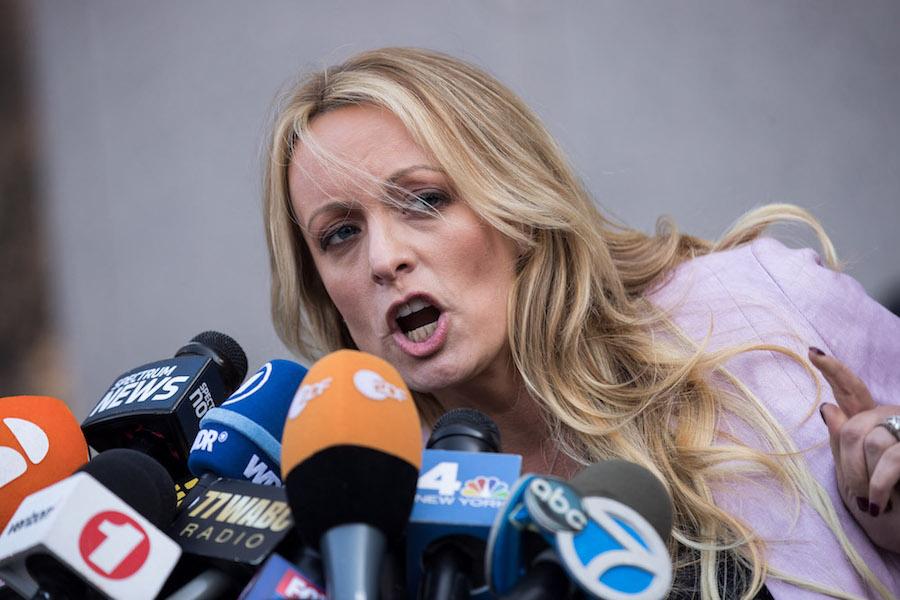 Stormy Daniels demanda a Trump por difamación