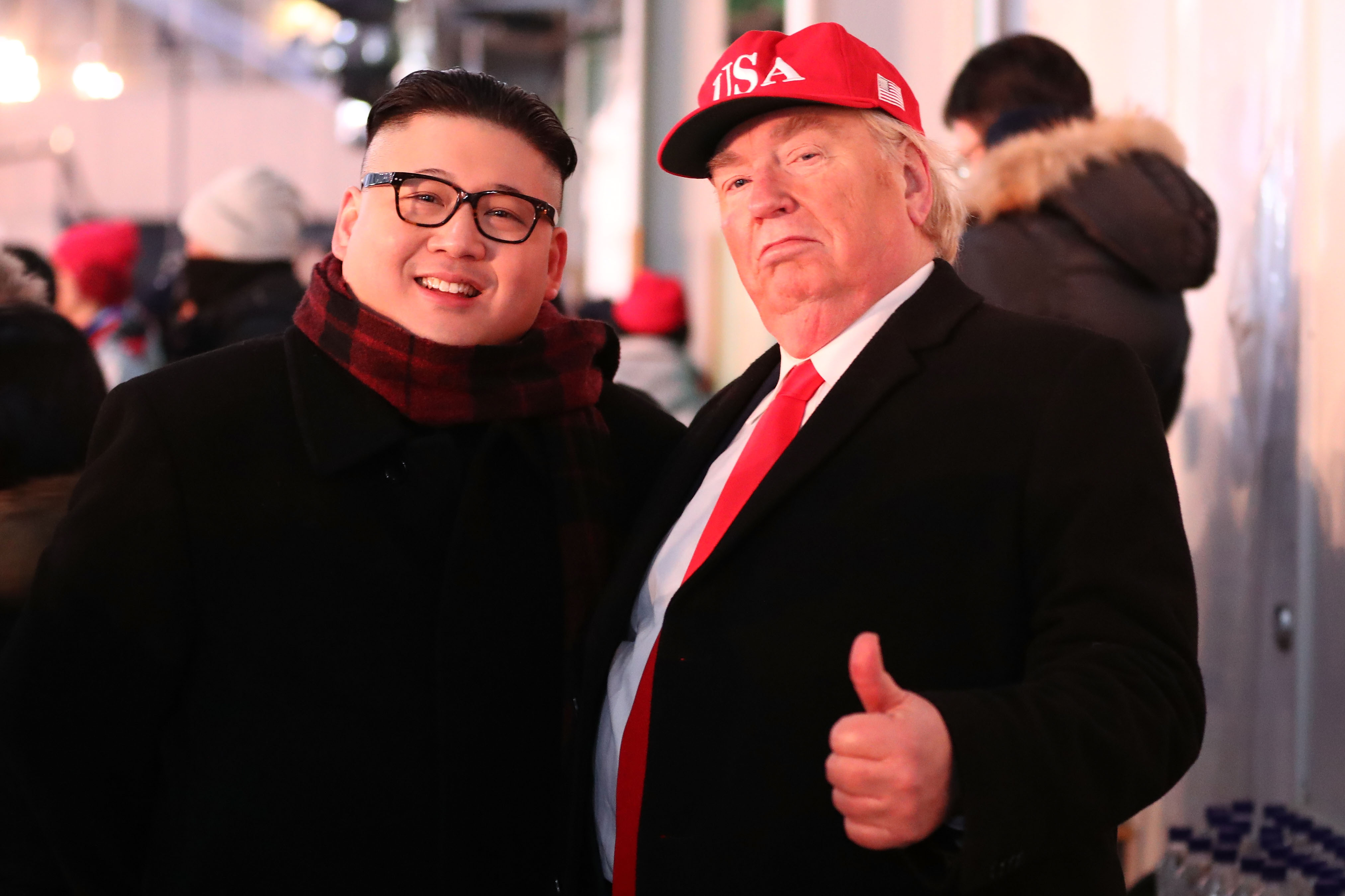 Trump y Kim, caracterizaciones de los mandatarios en los Juegos Olímpicos de Invierno 