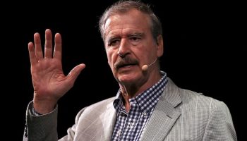 Vicente Fox cuestiona a ya sabes quién