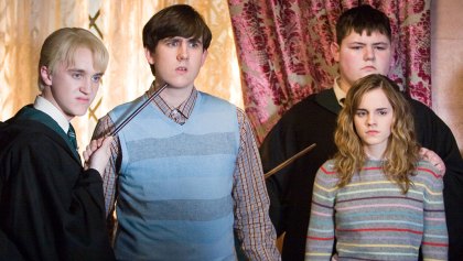 Tal vez Draco odiara a Hermione y Neville, pero en esta foto prueba lo contrario