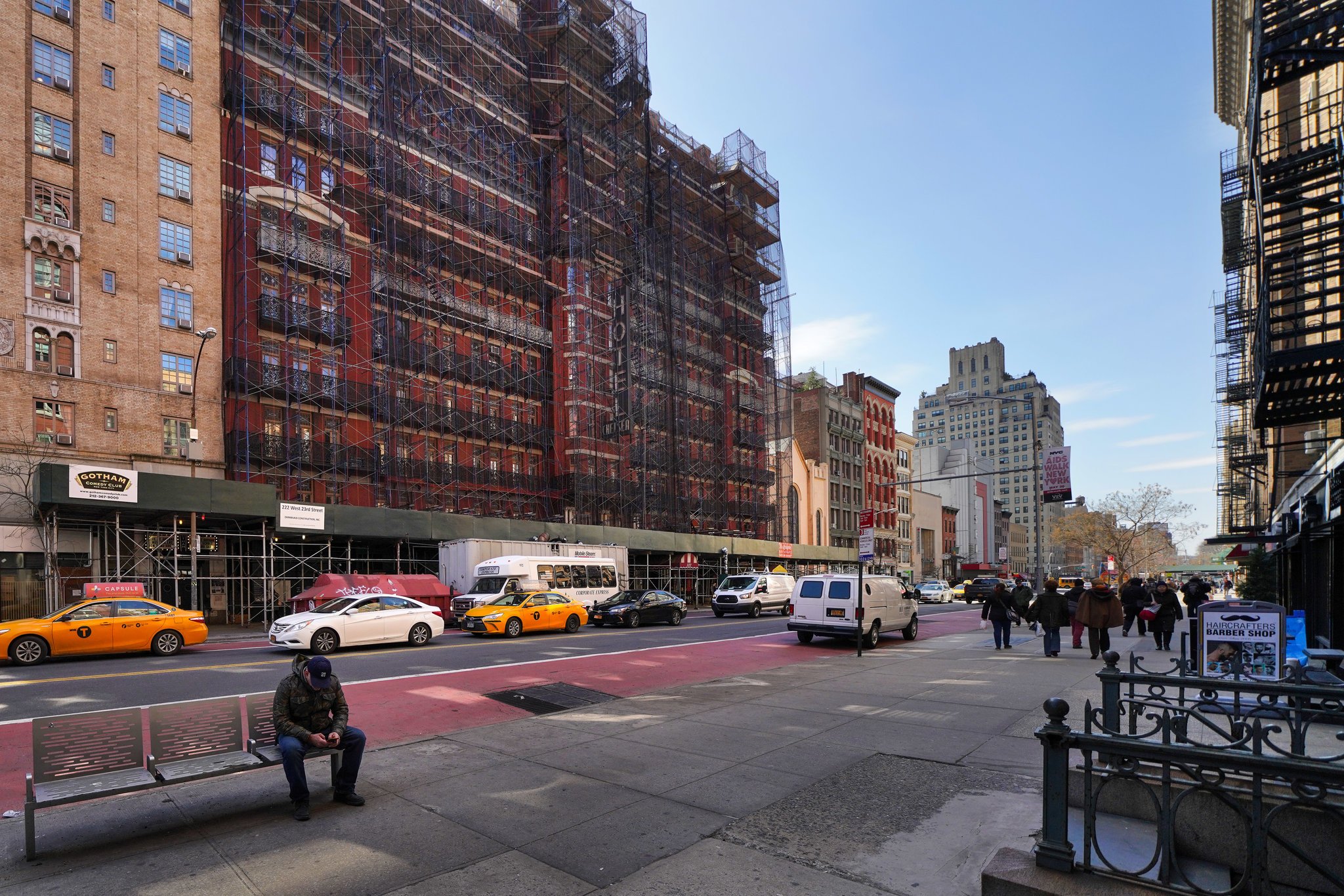 Subastan las puertas del hotel Chelsea donde se hospedaron Bob Dylan, Leonard Cohen, Janis Joplin y Jimi Hendrix