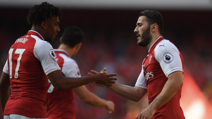 Arsenal presentó su nuevo uniforme