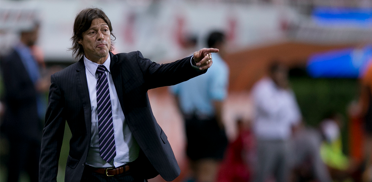 Matías Almeyda se va de Chivas