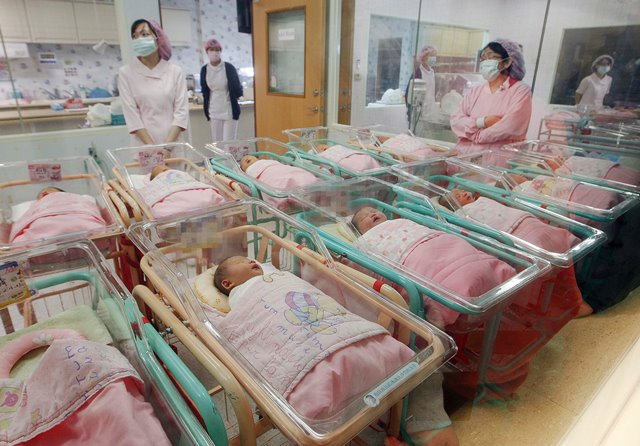 bebés recién nacidos en hospital de Taiwán