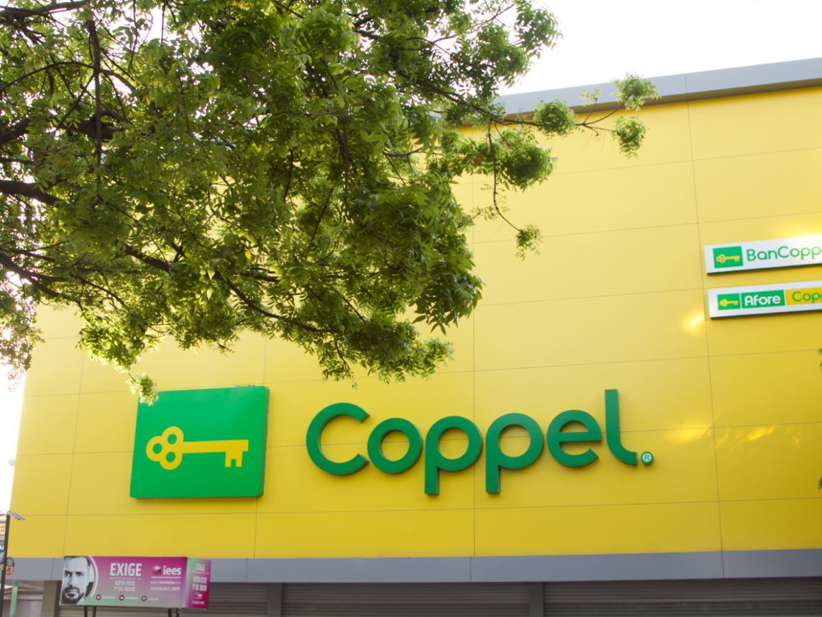 Fail-Coppel-Sopitas-tienda-viste-verde-amarillo-03