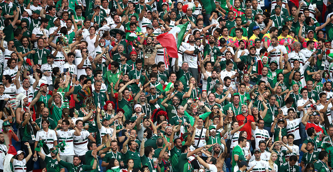 ¡Claro que podemos! Mexicanos también recogieron su basura del estadio