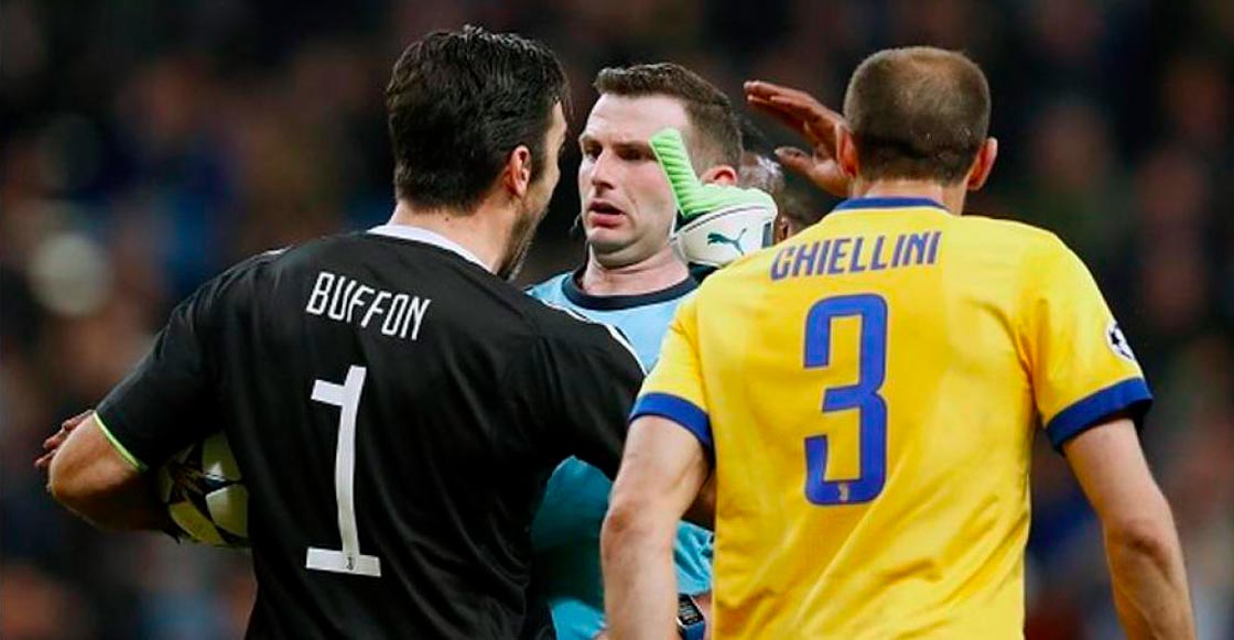 Buffon se fue suspendido 3 encuentros