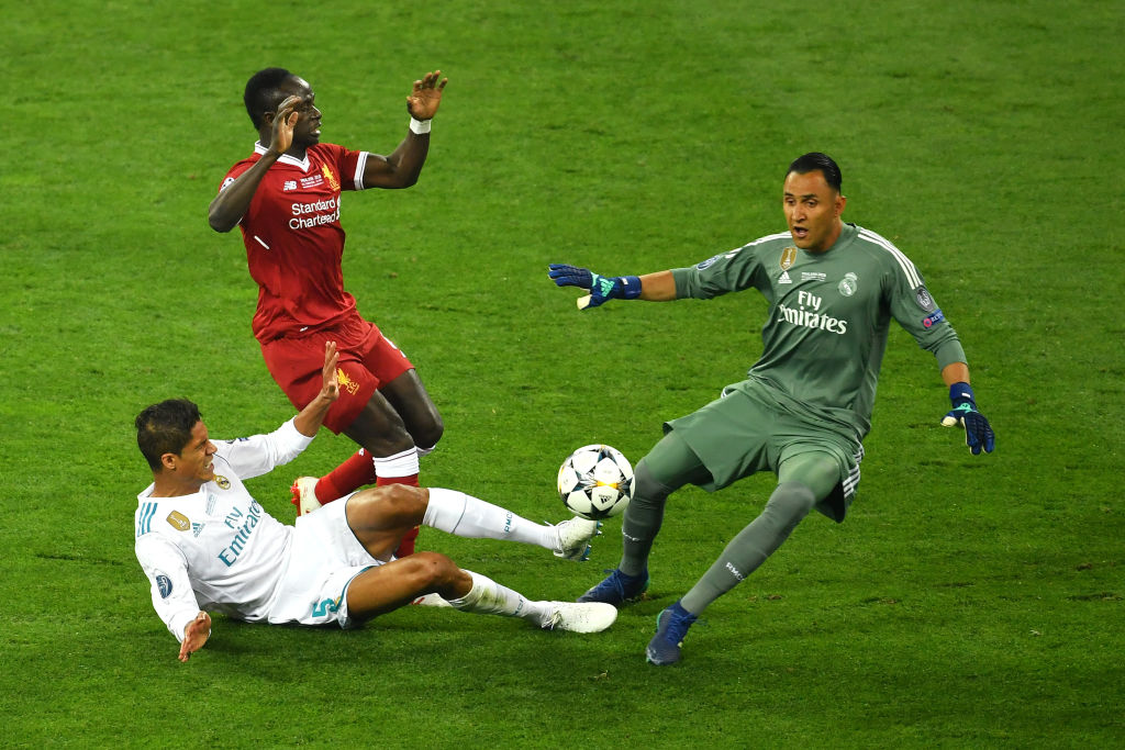 Raphael Varane consiguió el doblete Champions-Mundial