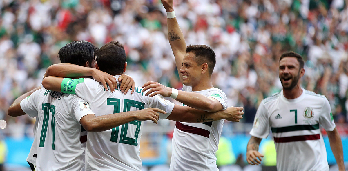 Guardado y 'Chicharito' superan récord de Cuauhtémoc Blanco en los Mundiales