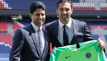 Así fue la presentación de Gianluigi Buffon con el PSG