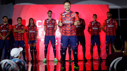 ¡Tiburón a la vista! Veracruz presentó sus nuevos uniformes