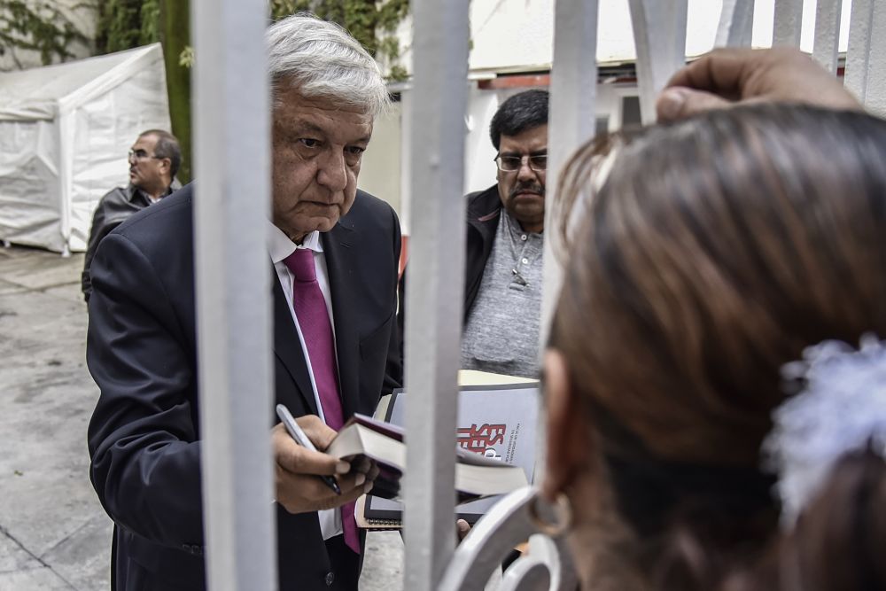 Pobladores de Atenco solicitan a AMLO que cancele el NAIM 