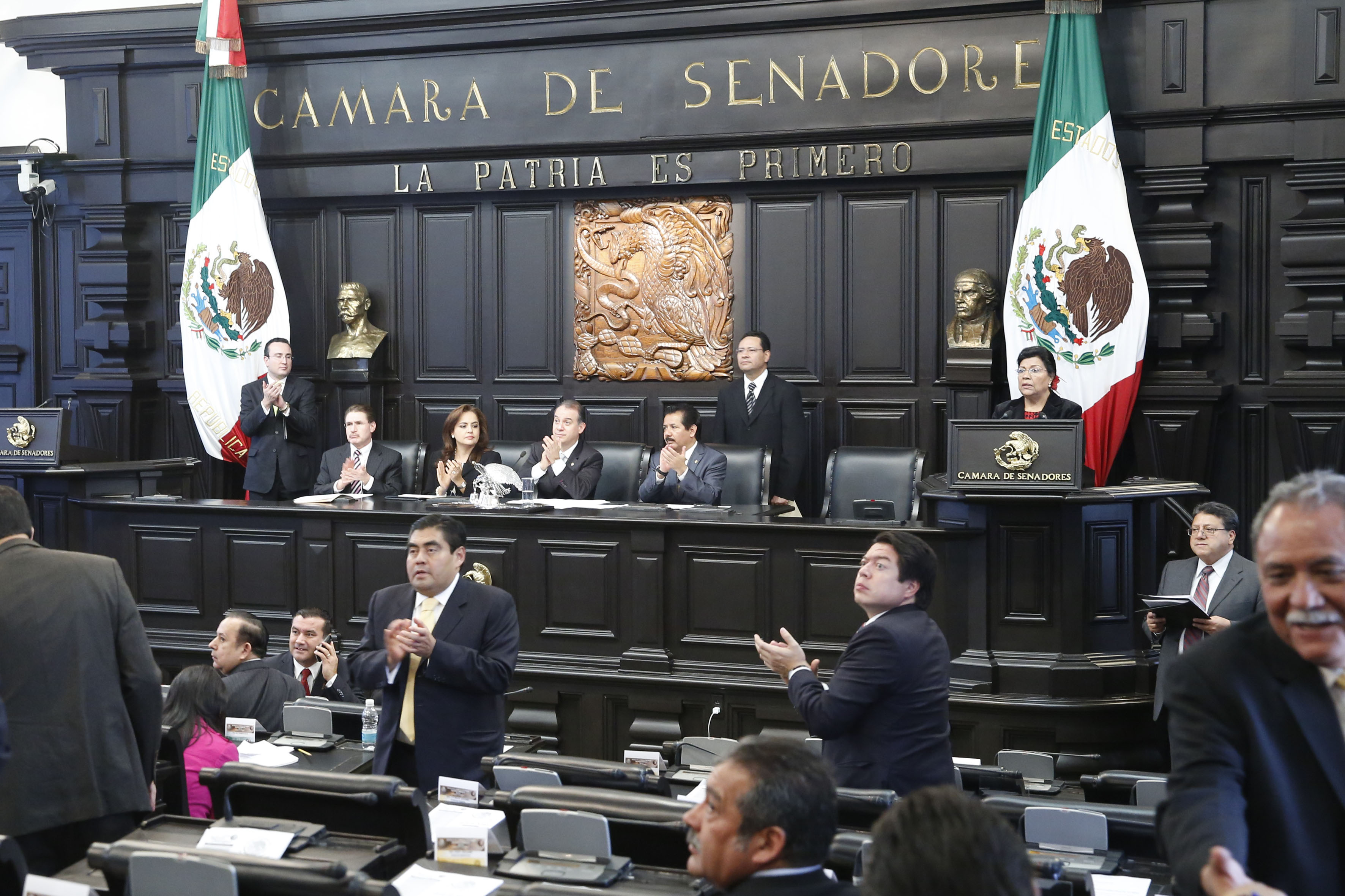 ¡Histórico! El Número De Hombres Y Mujeres En El Congreso Es Casi Igual