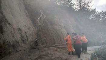 indonesia-volcan-sismo-montaña-atrapados