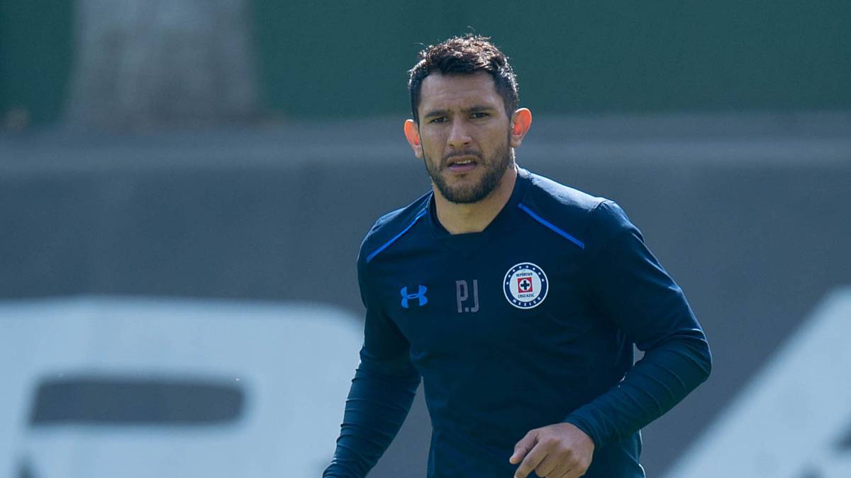 ¡Paren todo! Rentería y Montoya salieron lesionados de entrenamiento de Cruz Azul