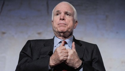 John McCain decidió dejar de recibir el tratamiento para el cáncer