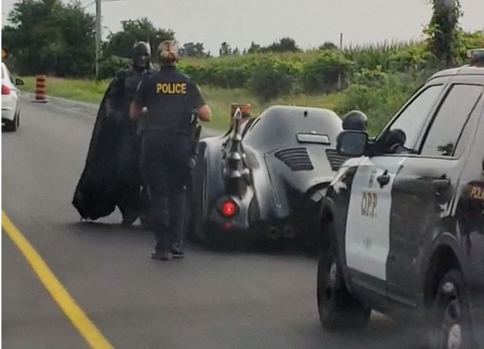 Cuando Batman fue detenido por la policía sólo por conducir