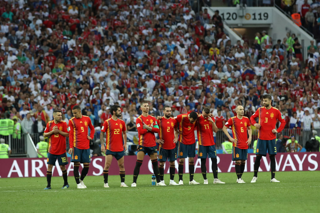 Heredaron dorsales de Iniesta, Piqué y Silva en la Selección de España