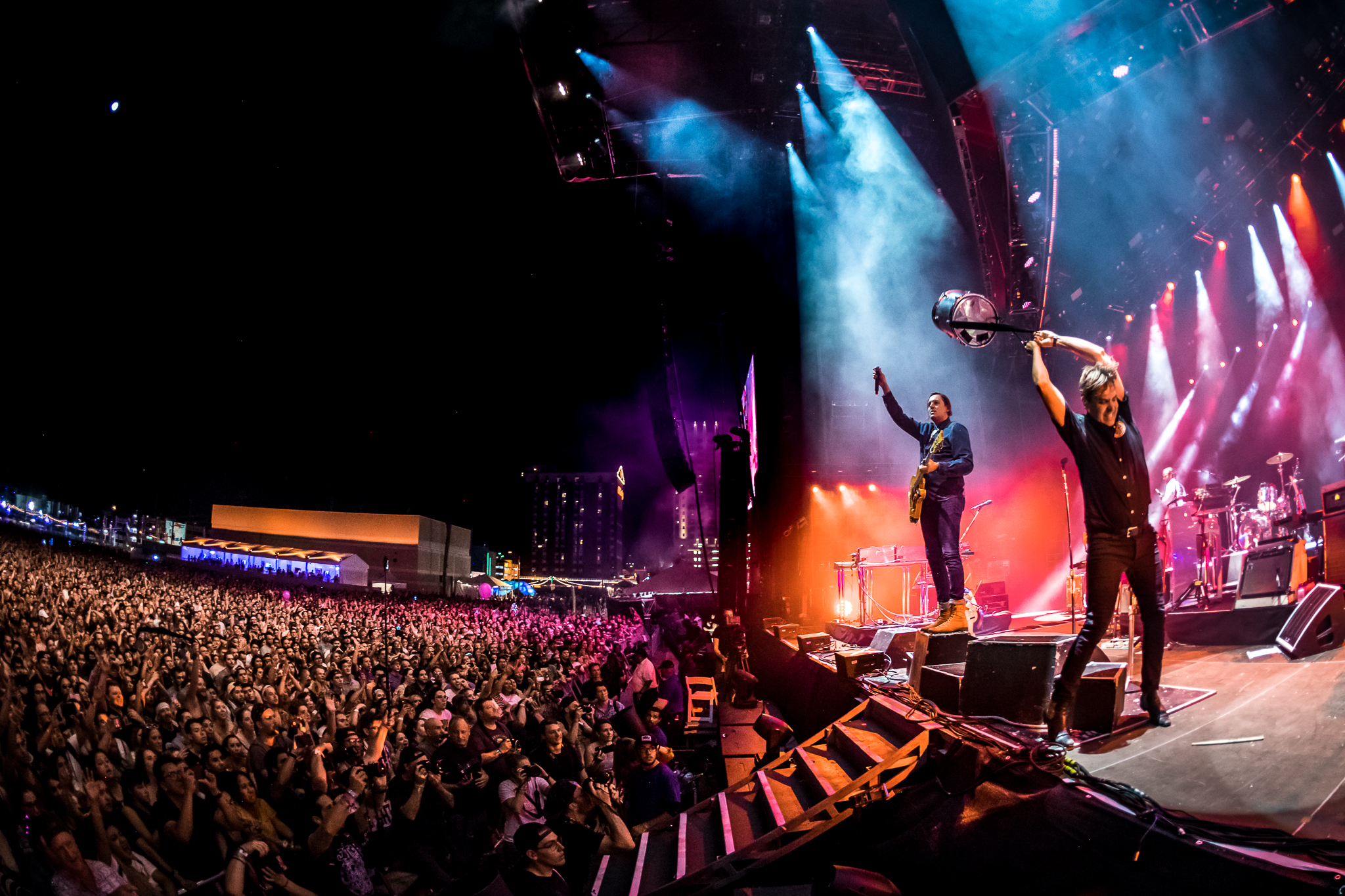 Arcade Fire dio un show IMPRESIONANTE que posiblemente no verás en México