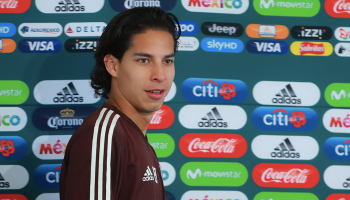 ¿Fue real o no la oferta de la Roma por Diego Lainez?