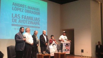 amlo-ayotzinapa-padres-reunion