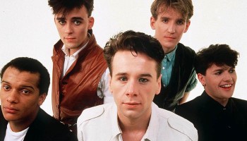 10 canciones que seguro escucharás en el concierto de Simple Minds