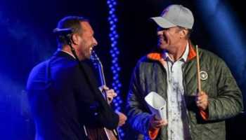 Mira a Chris Martin cantar "Viva La Vida" con Will Ferrell